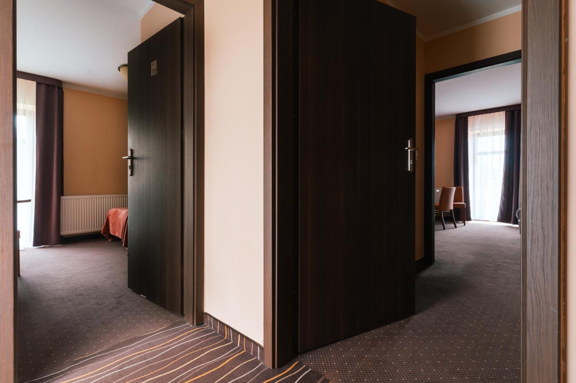 Hotel Pod Figurą Ogrodzieniec Kamer foto
